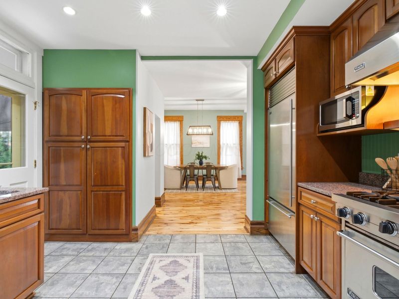 122 W 2nd Avenue, Columbus, OH 43201 Photo 18
