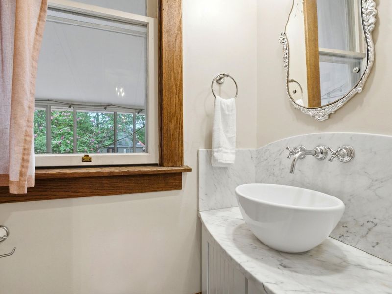 122 W 2nd Avenue, Columbus, OH 43201 Photo 21