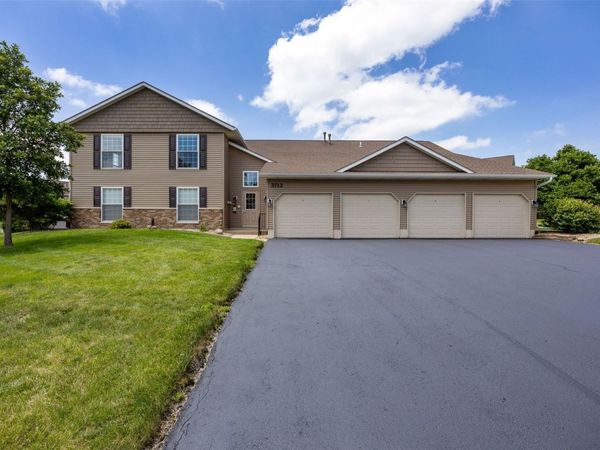 3712 Foxborough Terrace NE, Unit D, Cedar Rapids, IA 52402