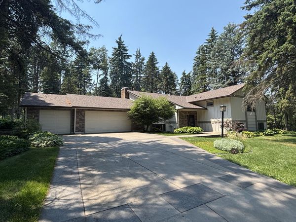 1148 Kenilworth Drive , Woodbury, MN 55125