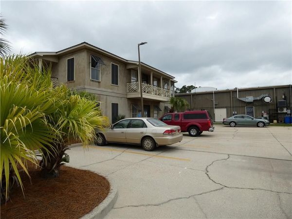 1140-1150 W CAUSEWAY APPROACH , Mandeville, LA 70471