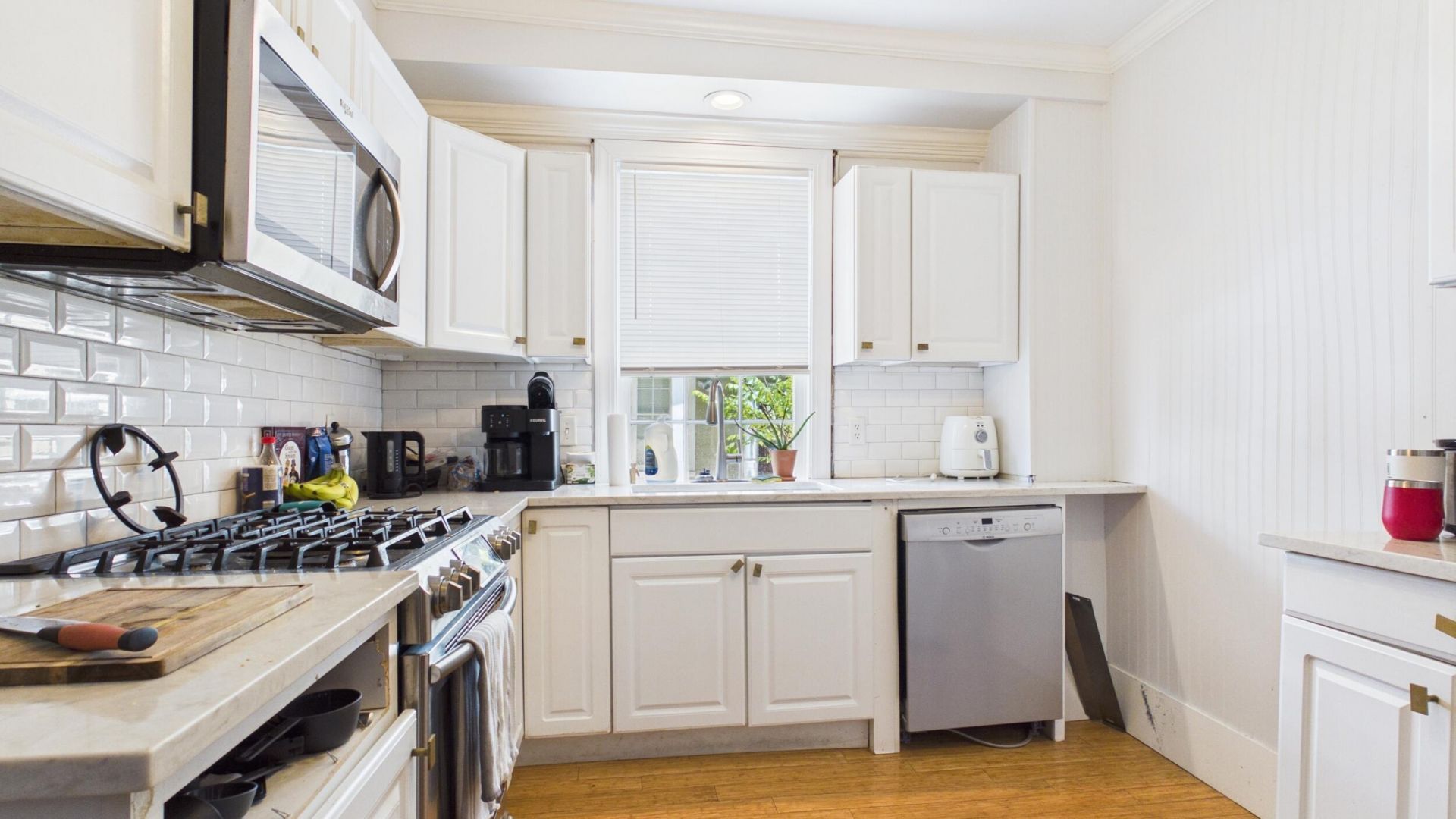 120 Alexander Street Photo 18