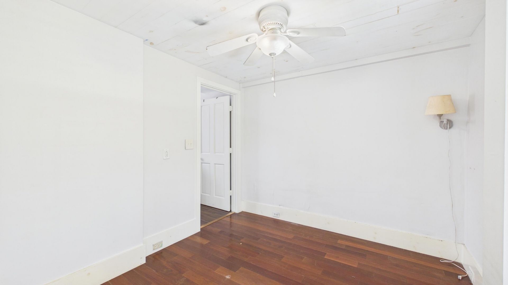 120 Alexander Street Photo 32