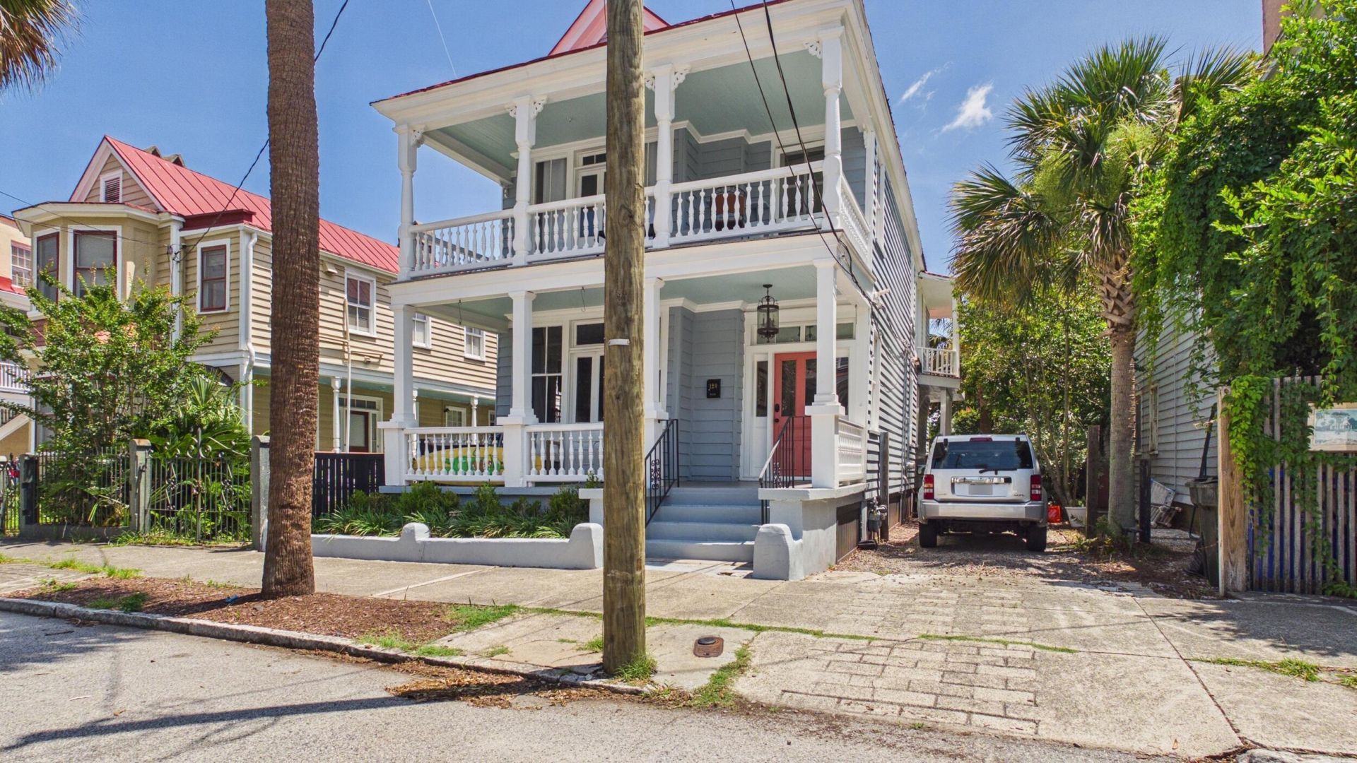 120 Alexander Street Photo 4