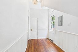 120 Alexander Street photo 4