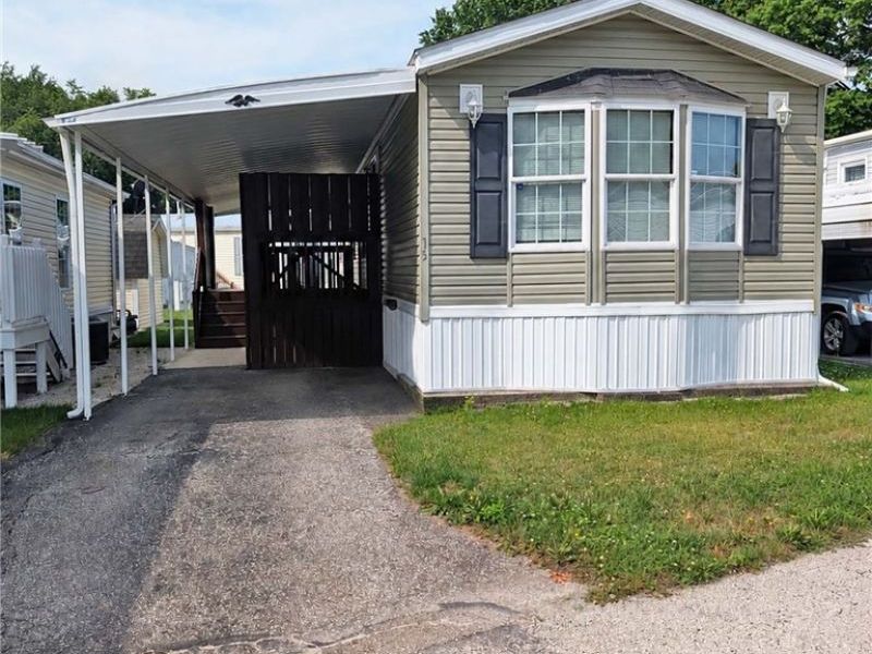 266 Bender Street NE, Unit 15, Navarre, OH 44662 Photo 1