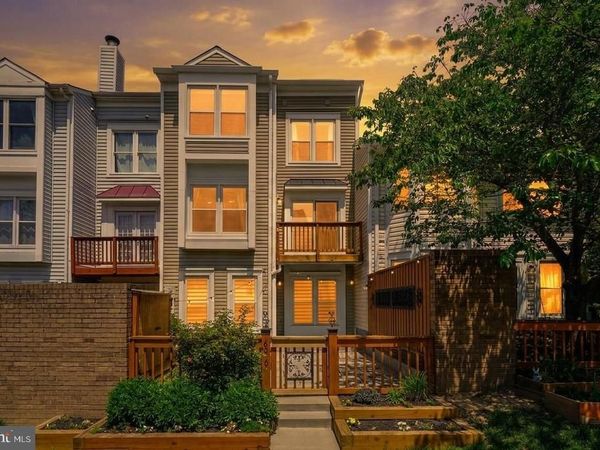 6010 SUNSET RIDGE COURT, CENTREVILLE, VA 20121