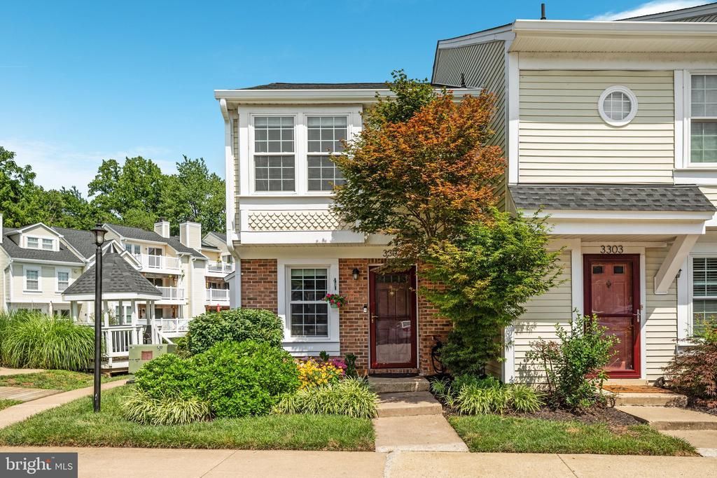 3301 Lakeside View Drive, Unit 2-1, Falls Church, VA 22041 Main Photo