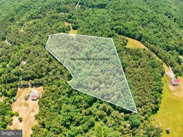 MOUTAIN SLOPE LANE LANE, FORT VALLEY, VA 22652