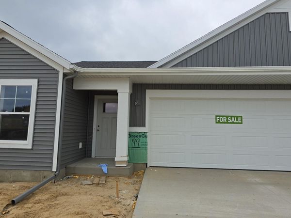 99 Fireside Drive SW, Unit 14, Grand Rapids, MI 49534