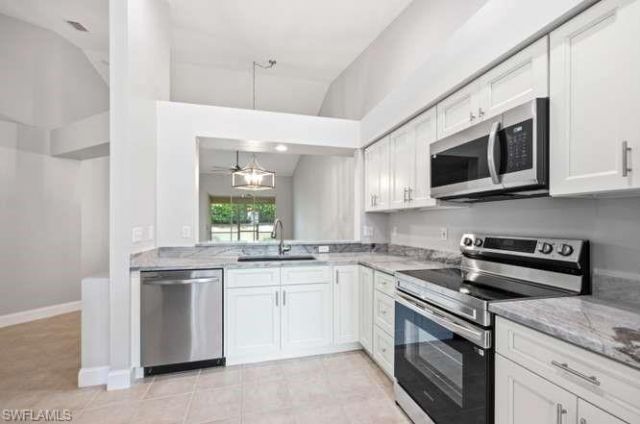 1660 Royal Cir, Unit 101, Naples, FL 34112 Photo