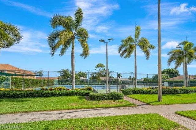 1660 Royal Cir, Unit 101, Naples, FL 34112 Photo