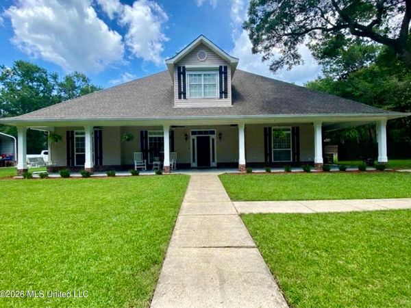 9328 Wild Oaks Drive, Ocean Springs, MS 39564