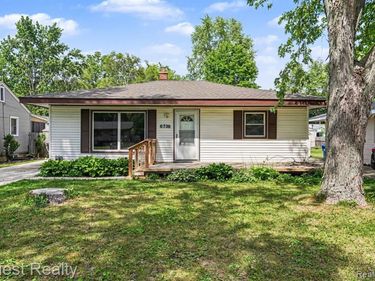 6736 Cloverton Drive, Waterford Twp, MI 48329
