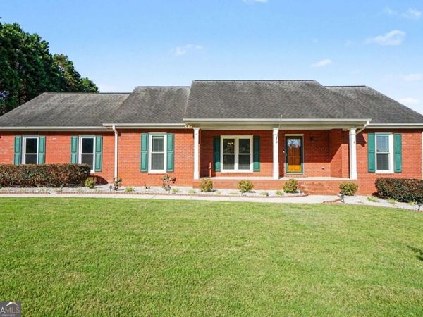 2822 Green Road, Loganville, GA 30052