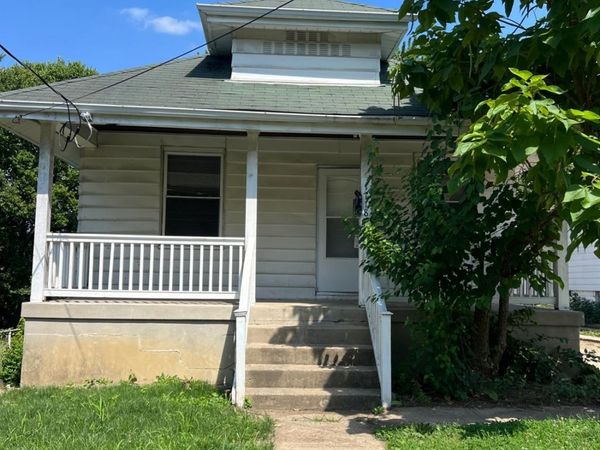 1718 First Avenue, Cincinnati, OH 45205