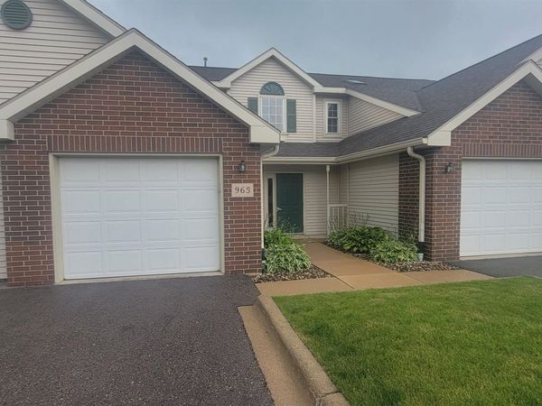 965 Park Street, Unit 101, Oregon, WI 53575
