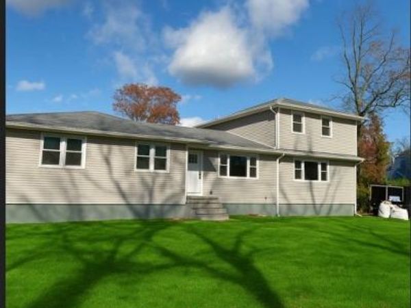 751 Centerwood Street , West Babylon, NY 11704