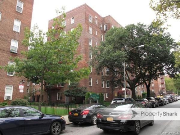 64-35 Yellowstone Boulevard , Unit 5N, Forest Hills, NY 11375