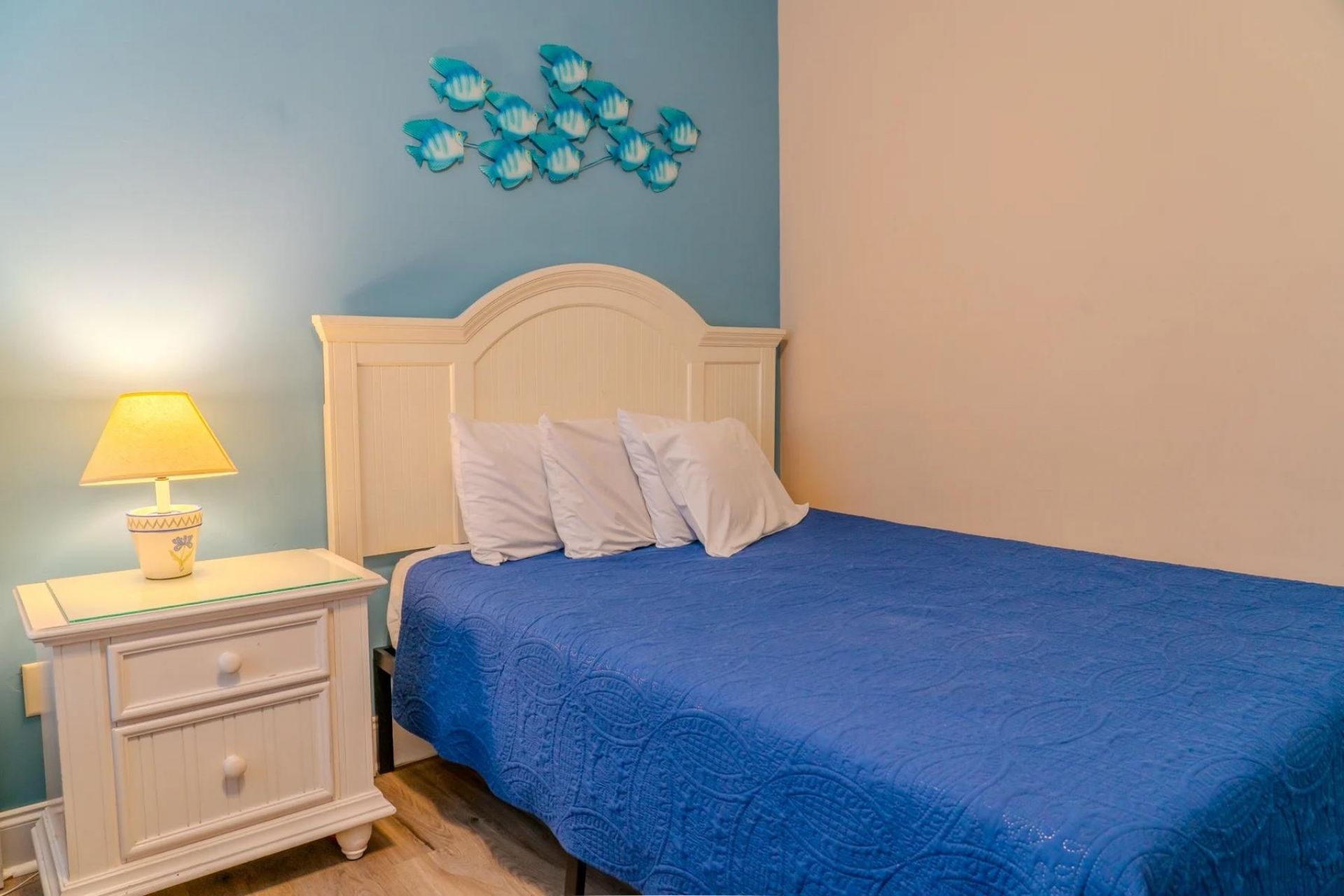 4604 Ocean Blvd.  Photo 30