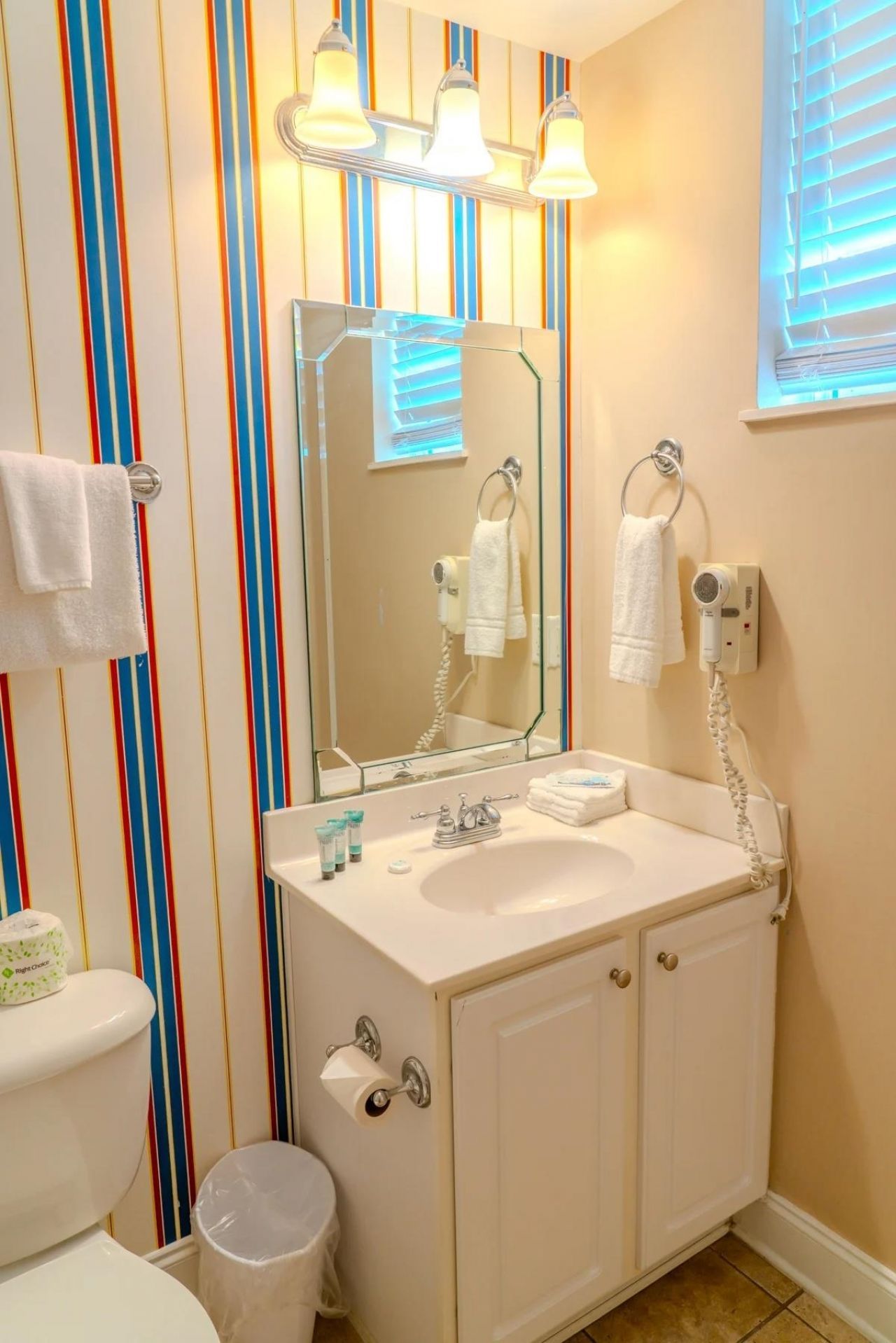 4604 Ocean Blvd.  Photo 31