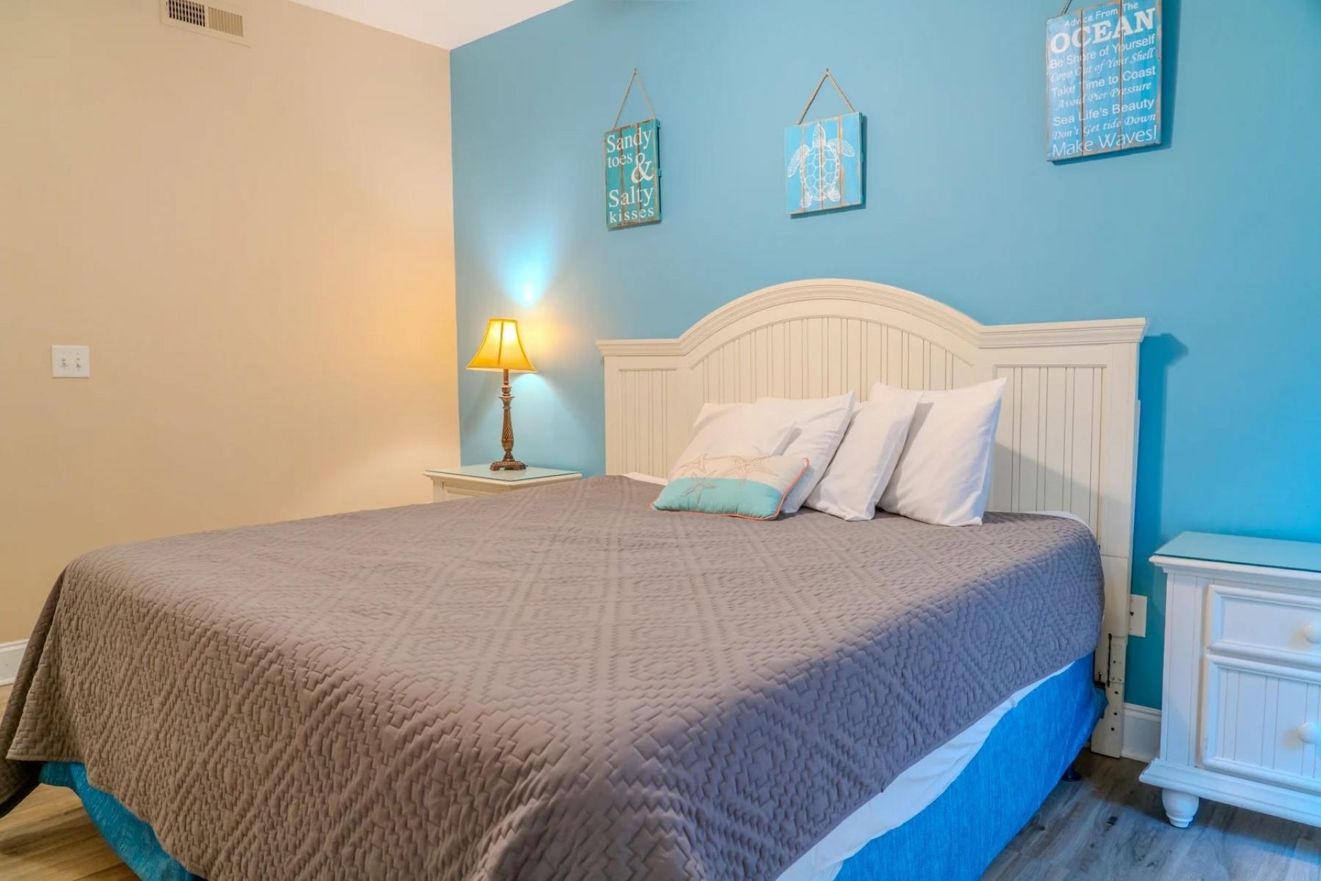 4604 Ocean Blvd.  Photo 37
