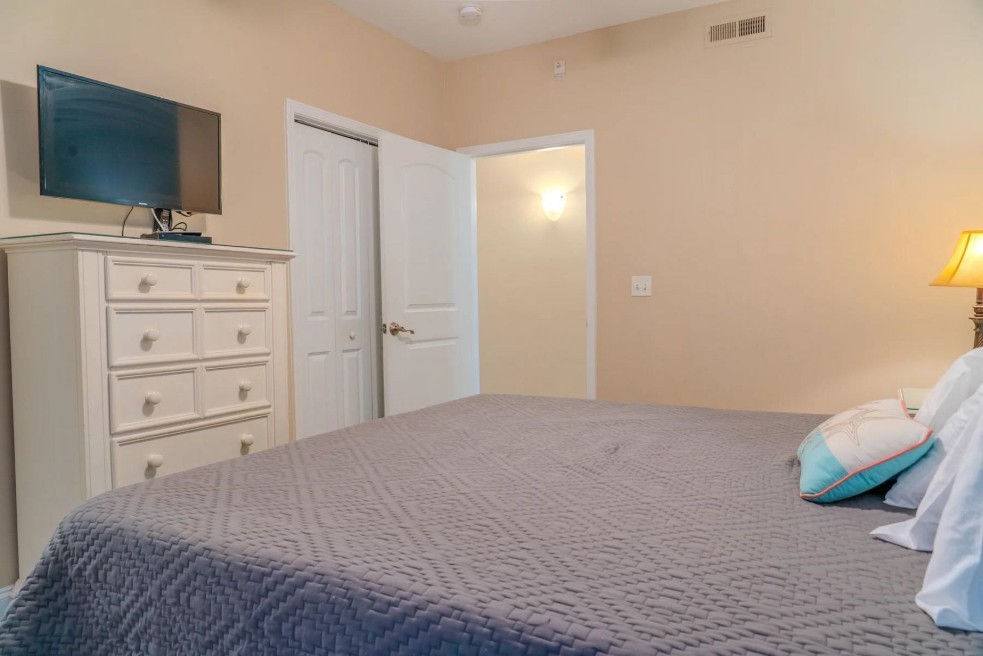 4604 Ocean Blvd.  Photo 38