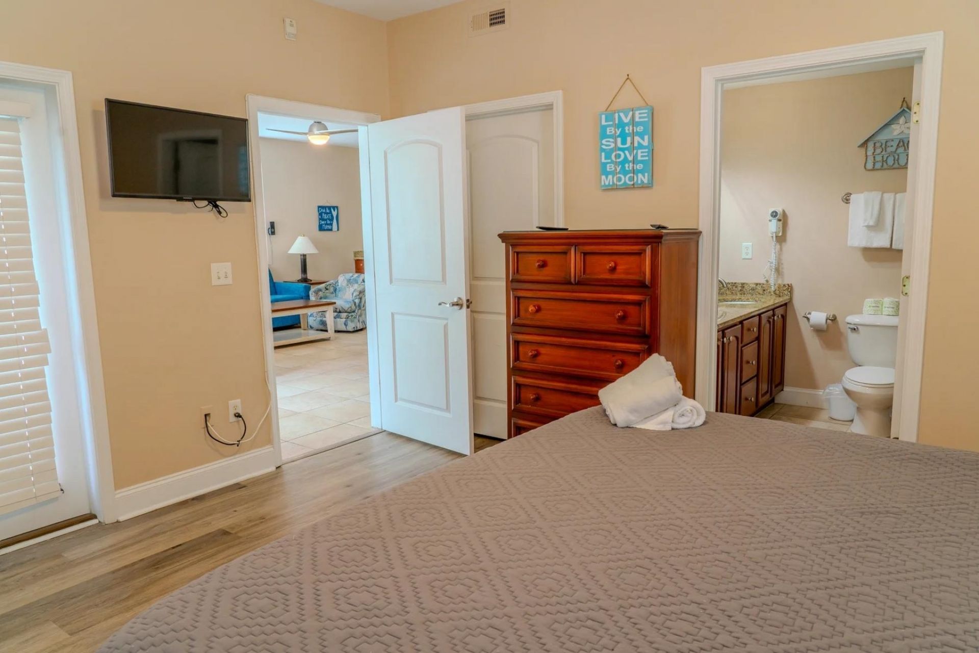 4604 Ocean Blvd.  Photo 57