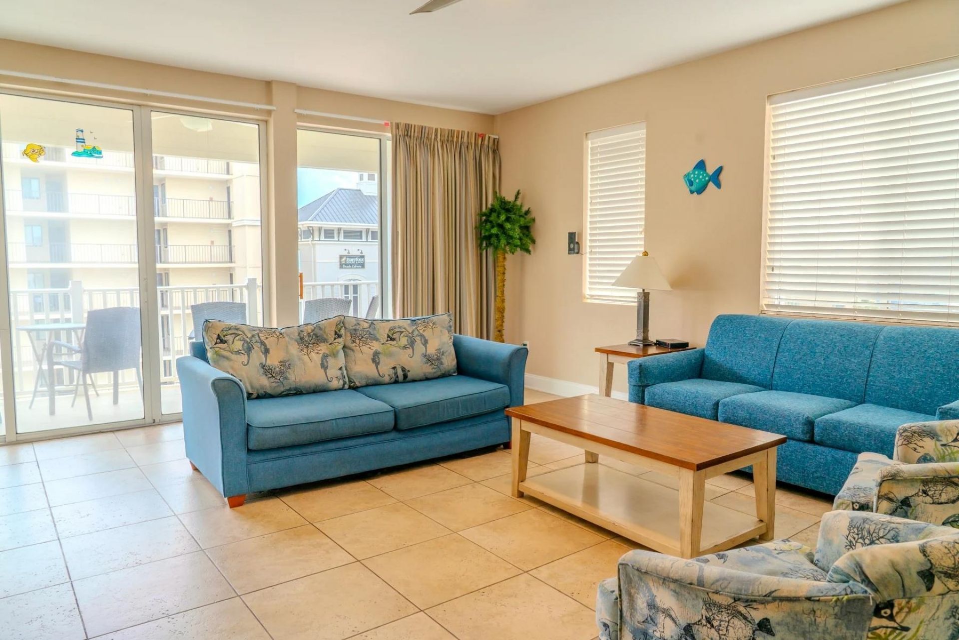 4604 Ocean Blvd.  Photo 7