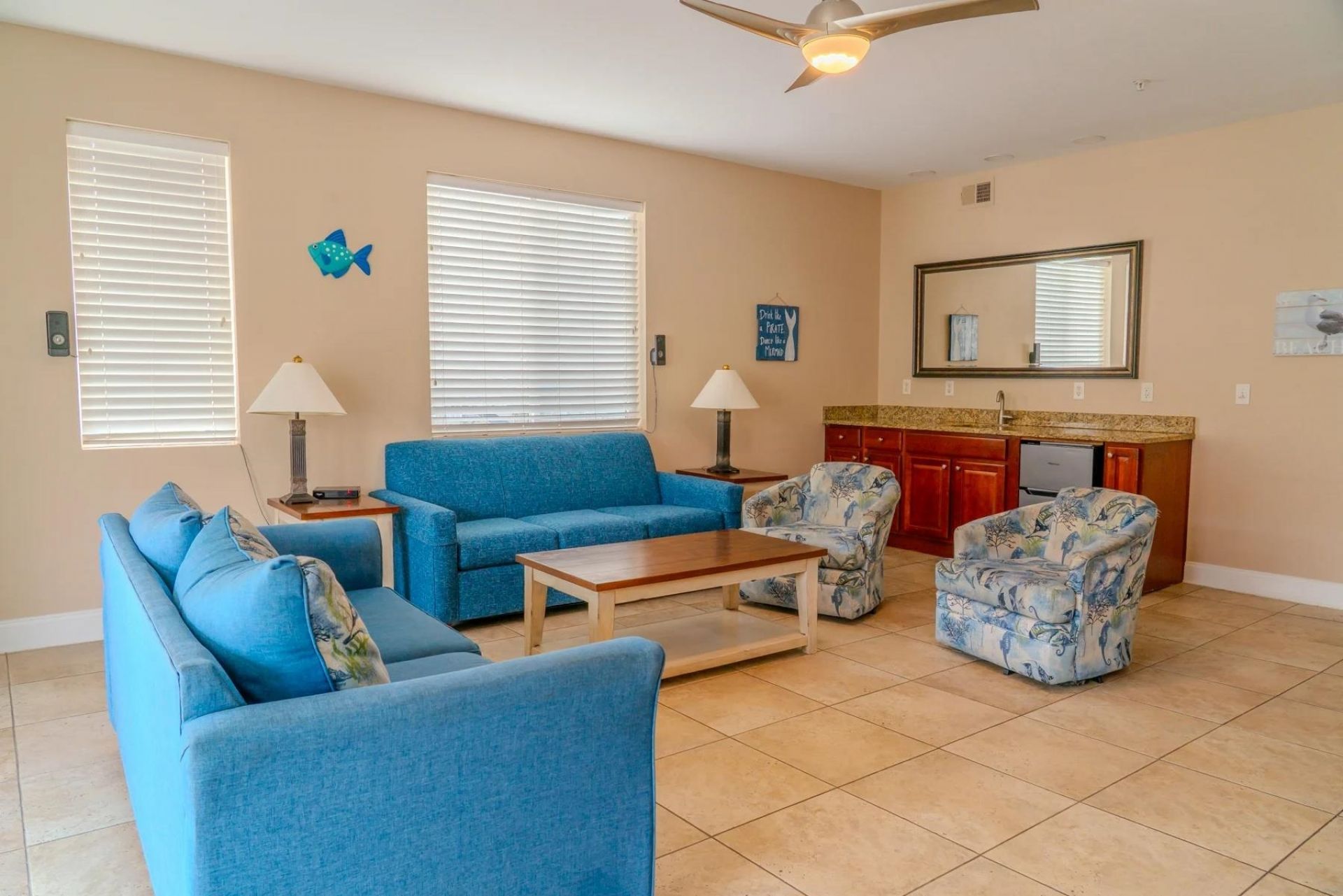 4604 Ocean Blvd.  Photo 8