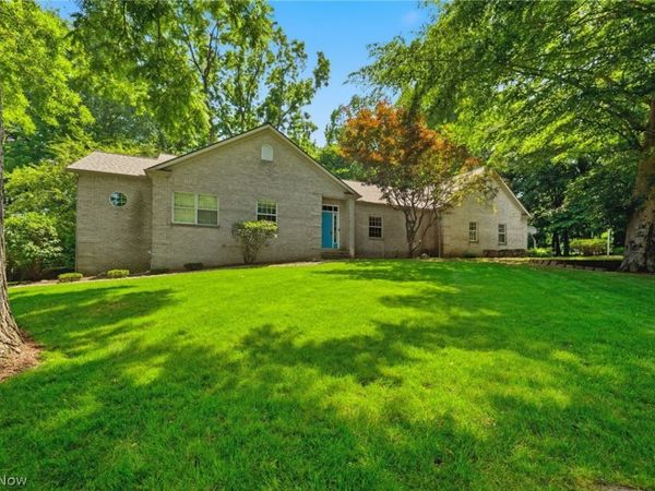 1524 Whittier Street NE, Canton, OH 44721