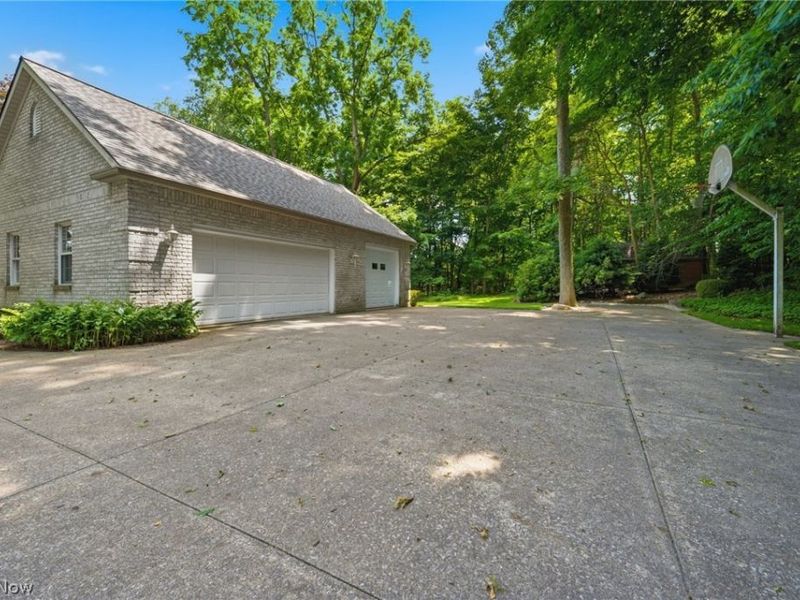 1524 Whittier Street NE, Canton, OH 44721 Photo 4