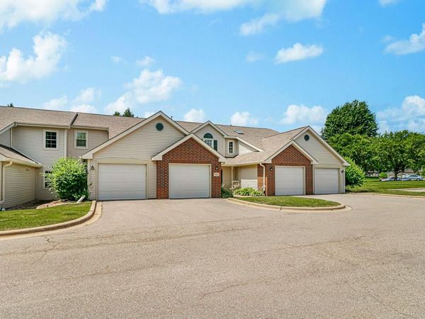 965 Park Street, Unit 101, Oregon, WI 53575