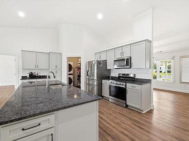 101 EVERSHIRE ST, WAYNESBORO, VA 22980