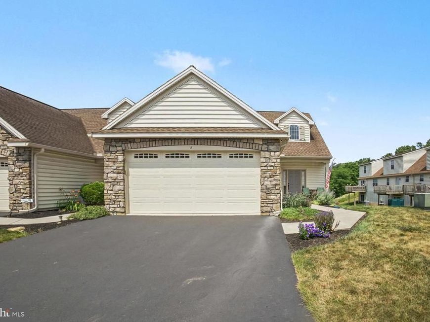 8 Arrow Head Drive, Elizabethtown, PA 17022 Main Photo