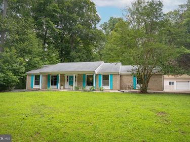 17 WESLEY TERRACE, WEEMS, VA 22576
