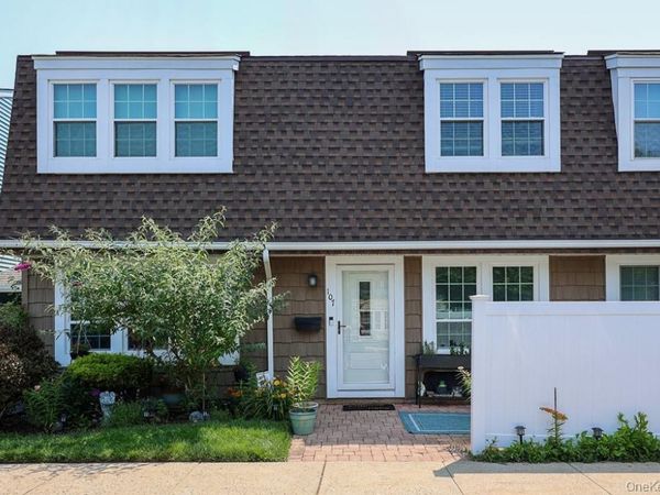 107 Whalers Cove , Babylon, NY 11702