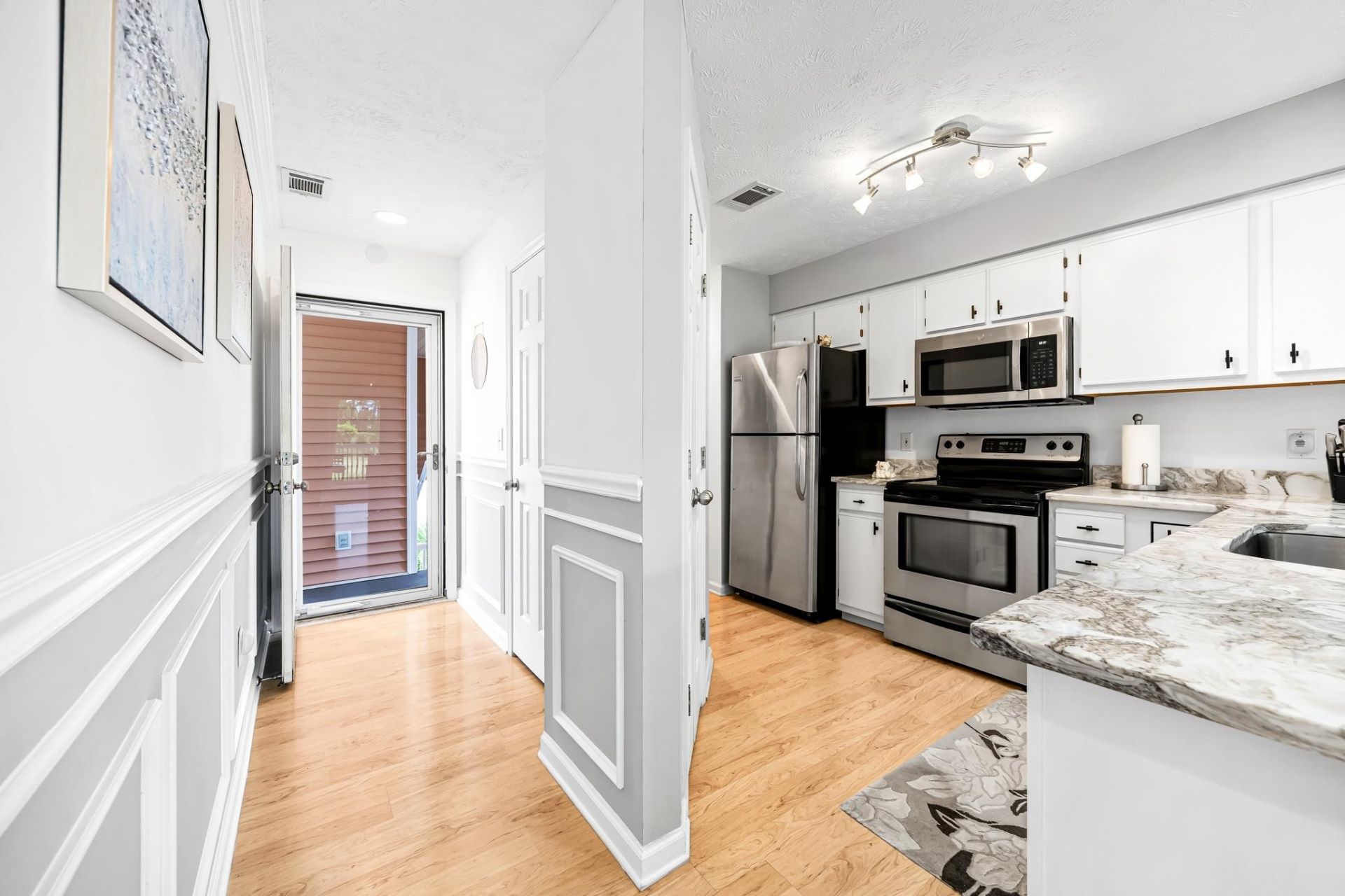 604 Waterway Village Blvd. Photo 4