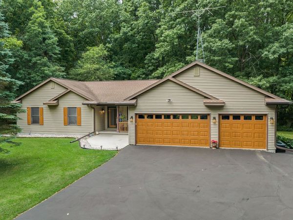 W13939 Oak Haven Drive, Ripon, WI 54971