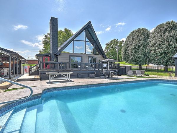814 Summer Sound Road, Piney Flats, TN 37686