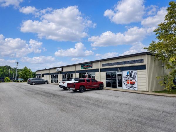 176 Porter Pike , Bowling Green, KY 42101