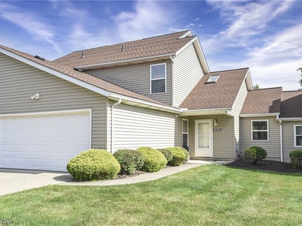 3222 Greentree Circle , Medina, OH 44256