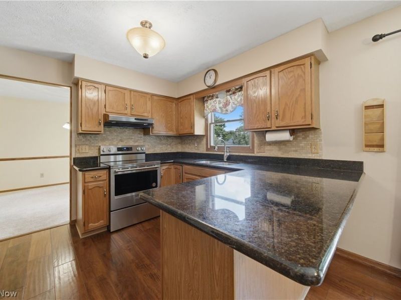 1749 Cove Street NW, Uniontown, OH 44685 Photo 12