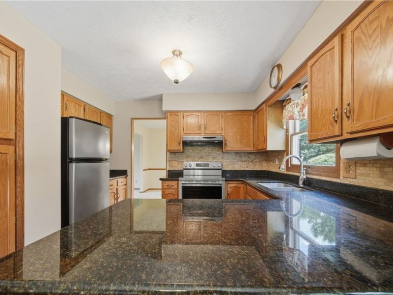 1749 Cove Street NW, Uniontown, OH 44685 Photo 13