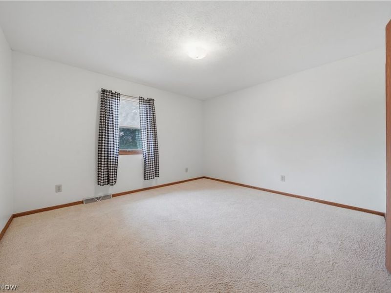 1749 Cove Street NW, Uniontown, OH 44685 Photo 25