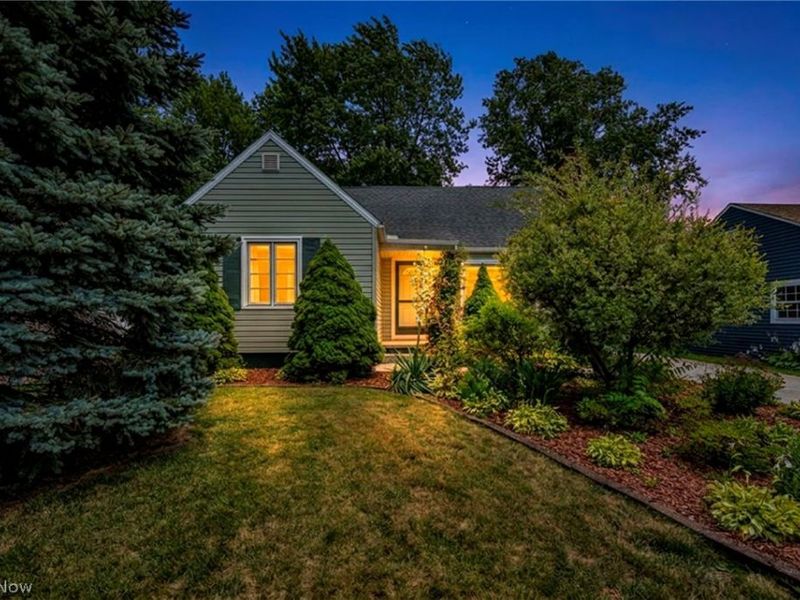 375 Olive Street, Elyria, OH 44035 Photo 1
