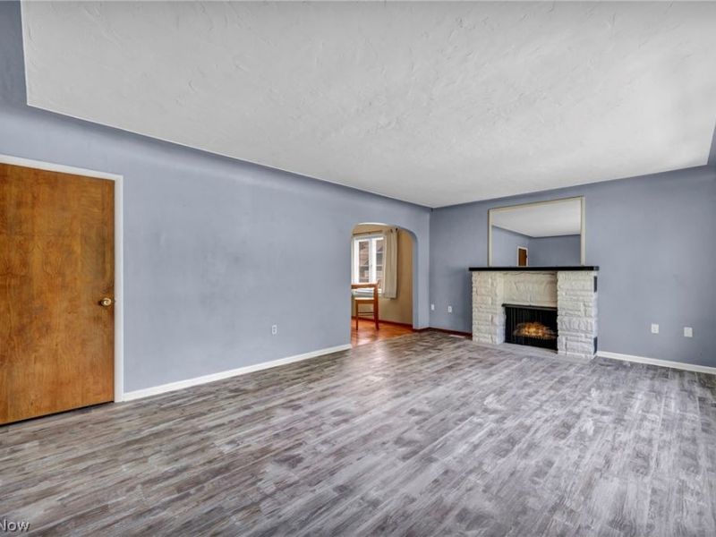 375 Olive Street, Elyria, OH 44035 Photo 11