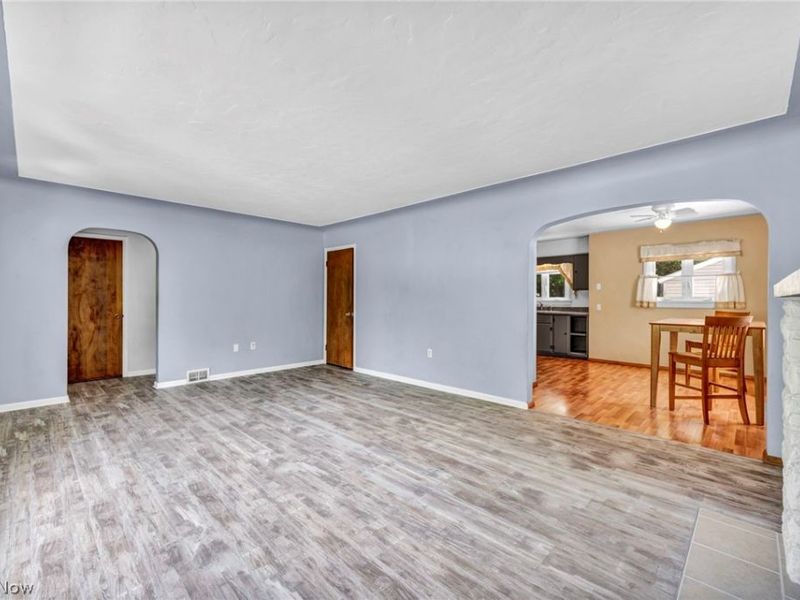 375 Olive Street, Elyria, OH 44035 Photo 14
