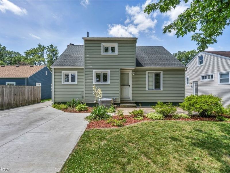 375 Olive Street, Elyria, OH 44035 Photo 5