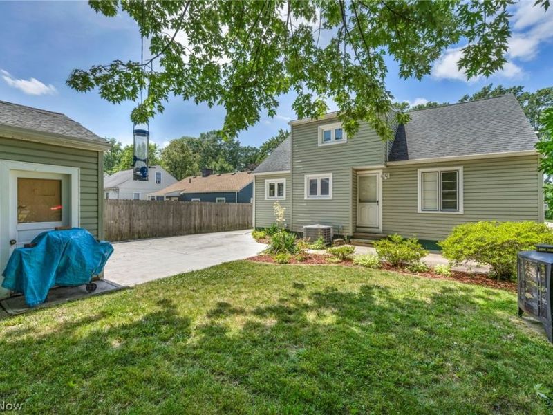 375 Olive Street, Elyria, OH 44035 Photo 8